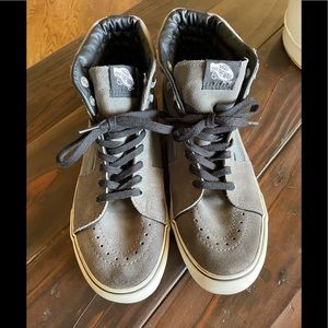 Mens gray/black high top Vans. Size 10.